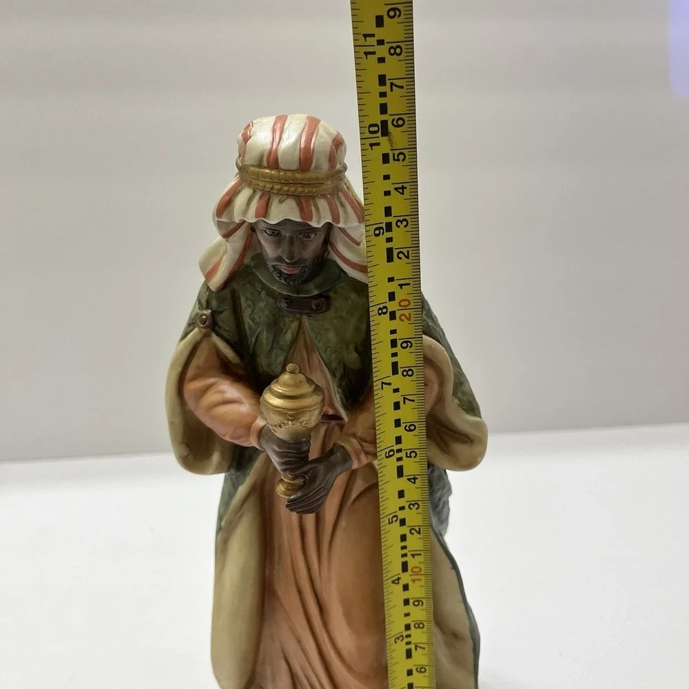 Christmas Grandeur Noel Porcelain Nativity Wise Man Replacement Figure 1999